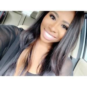 Meet your Posher, Danielle